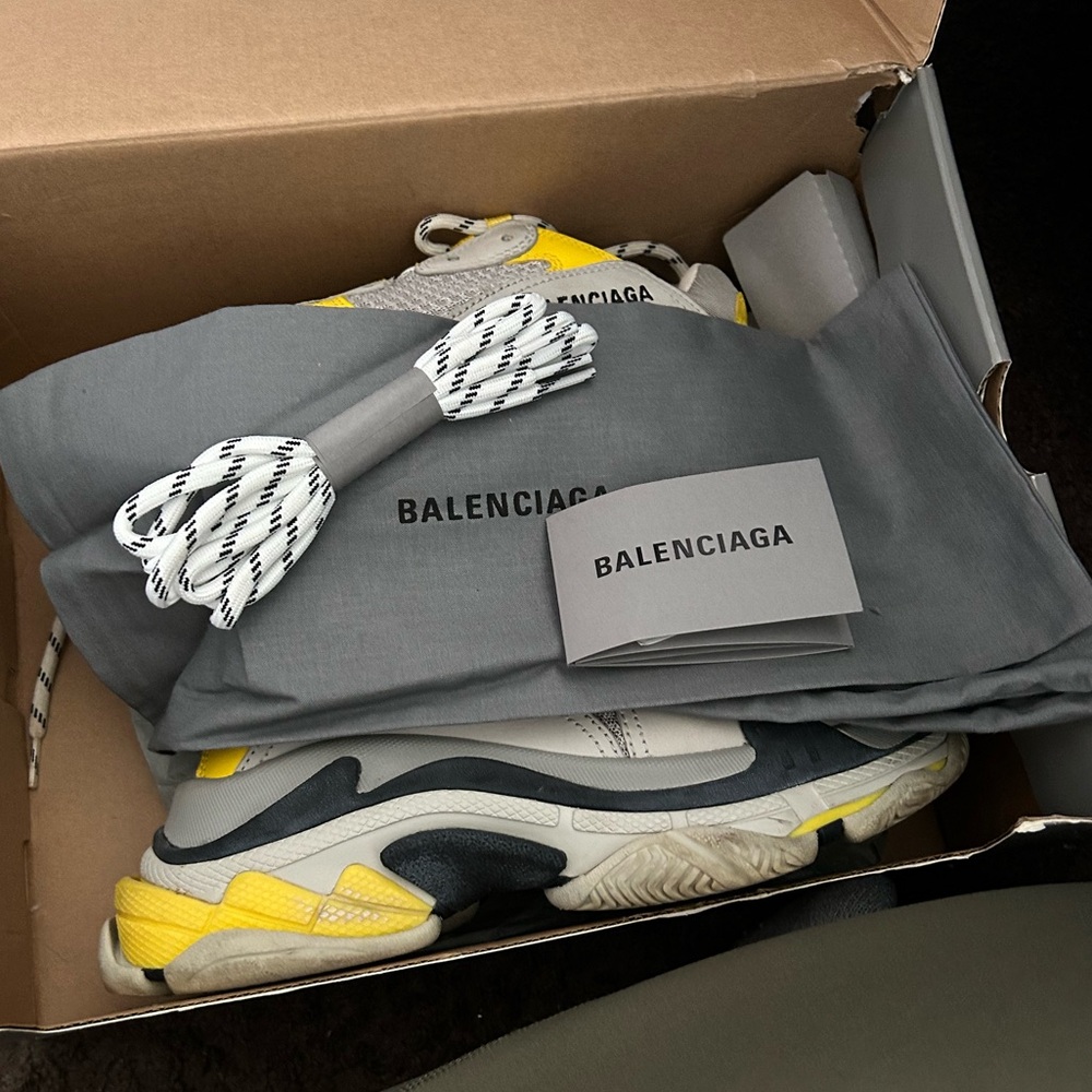 Balenciaga triple S gray , black , yellow size 38 - Picture 5 of 5